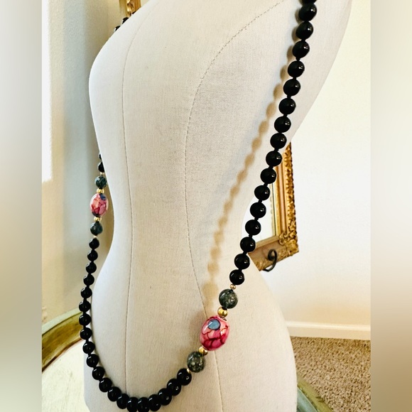 Vintage Black Onyx Bead Necklace - Picture 4 of 13